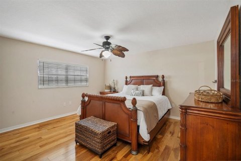 Copropriété à vendre à Gulfport, Floride: 2 chambres, 84.91 m2 № 2147538 - photo 11