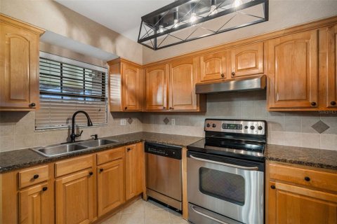 Copropriété à vendre à Gulfport, Floride: 2 chambres, 84.91 m2 № 2147538 - photo 10
