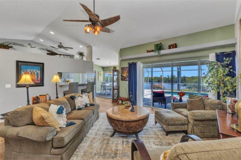 House in Port Charlotte, Florida 2 bedrooms, 187.2 sq.m. № 1608265 - photo 10