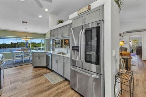 House in Port Charlotte, Florida 2 bedrooms, 187.2 sq.m. № 1608265 - photo 12