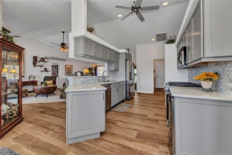 House in Port Charlotte, Florida 2 bedrooms, 187.2 sq.m. № 1608265 - photo 17