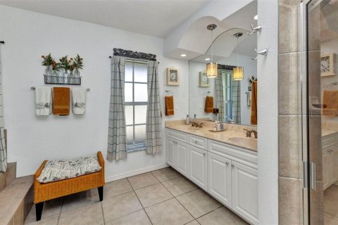House in Port Charlotte, Florida 2 bedrooms, 187.2 sq.m. № 1608265 - photo 26