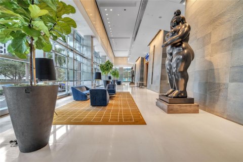 Condominio en alquiler en Miami, Florida, 2 dormitorios, 162.3 m2 № 2077035 - foto 4