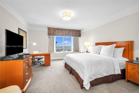 Condominio en alquiler en Miami, Florida, 2 dormitorios, 162.3 m2 № 2077035 - foto 9