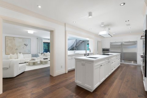 House in Palm Beach, Florida 4 bedrooms, 304.63 sq.m. № 2084005 - photo 6