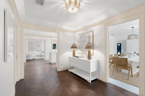 House in Palm Beach, Florida 4 bedrooms, 304.63 sq.m. № 2084005 - photo 2