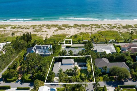 House in Palm Beach, Florida 4 bedrooms, 304.63 sq.m. № 2084005 - photo 21