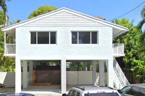 House in Tavernier, Florida 3 bedrooms, 104.05 sq.m. № 1542182 - photo 1