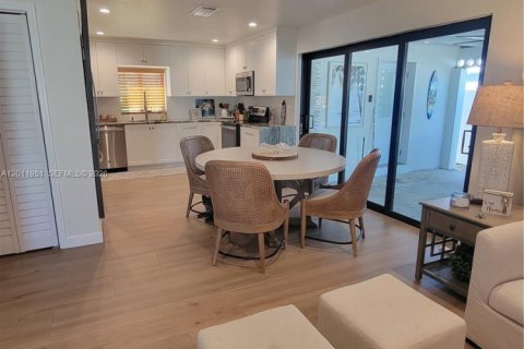 Casa en venta en Marathon, Florida, 2 dormitorios, 101.82 m2 № 2075433 - foto 6