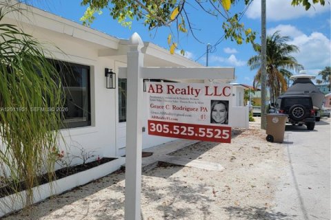 Casa en Marathon, Florida 2 dormitorios, 101.82 m2 № 2075433
