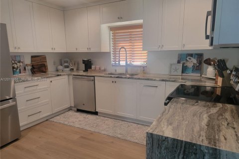 Casa en venta en Marathon, Florida, 2 dormitorios, 101.82 m2 № 2075433 - foto 8