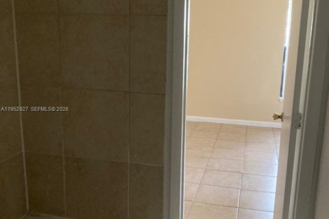 Condo in Sunrise, Florida, 2 bedrooms № 2054586 - photo 13