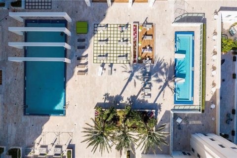 Condominio en alquiler en Fort Lauderdale, Florida, 2 dormitorios, 176.98 m2 № 1065485 - foto 1