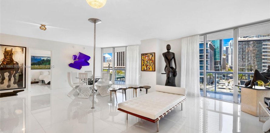 Condominio en Miami, Florida, 2 dormitorios  № 1893303