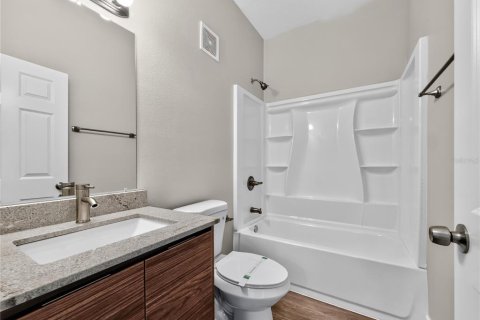 Condo in Orlando, Florida, 3 bedrooms № 2207802 - photo 10
