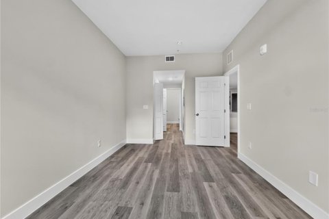 Condo in Orlando, Florida, 3 bedrooms № 2207802 - photo 18
