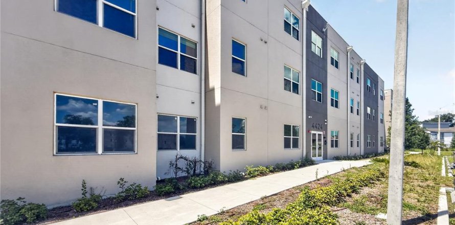 Condo in Orlando, Florida, 3 bedrooms № 2207802