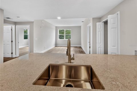 Condo in Orlando, Florida, 3 bedrooms № 2207802 - photo 7