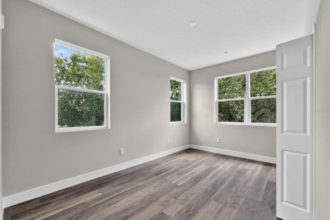 Condo in Orlando, Florida, 3 bedrooms № 2207802 - photo 9