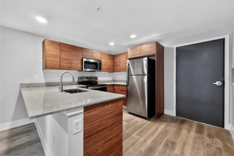 Condo in Orlando, Florida, 3 bedrooms № 2207802 - photo 3