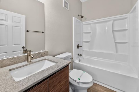 Condo in Orlando, Florida, 3 bedrooms № 2207802 - photo 12