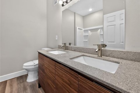 Condo in Orlando, Florida, 3 bedrooms № 2207802 - photo 19