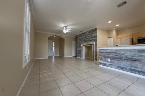 Townhouse in Royal Palm Beach, Florida 3 bedrooms, 146.69 sq.m. № 2084132 - photo 6