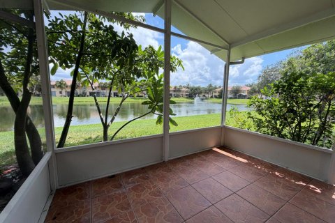 Townhouse in Royal Palm Beach, Florida 3 bedrooms, 146.69 sq.m. № 2084132 - photo 12