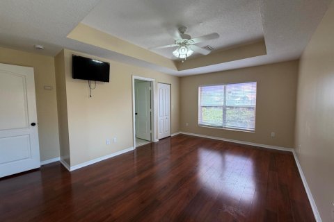 Townhouse in Royal Palm Beach, Florida 3 bedrooms, 146.69 sq.m. № 2084132 - photo 19