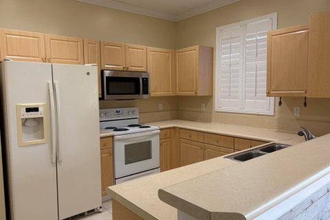 Townhouse in Royal Palm Beach, Florida 3 bedrooms, 146.69 sq.m. № 2084132 - photo 10