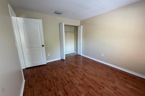 Townhouse in Royal Palm Beach, Florida 3 bedrooms, 146.69 sq.m. № 2084132 - photo 30