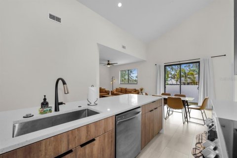 Villa ou maison à vendre à Clearwater, Floride: 3 chambres, 150.87 m2 № 2111135 - photo 20