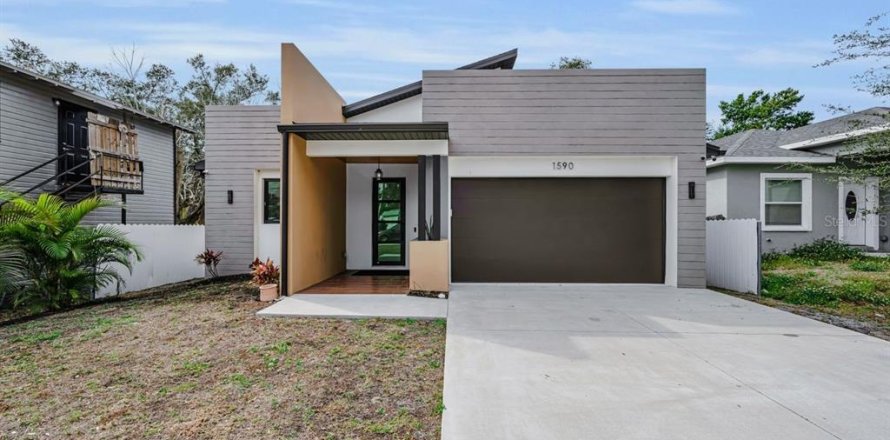 Villa ou maison à Clearwater, Floride 3 chambres, 150.87 m2 № 2111135