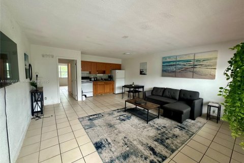 Copropriété à louer à Fort Lauderdale, Floride: 1 chambre, 92.9 m2 № 1890308 - photo 1
