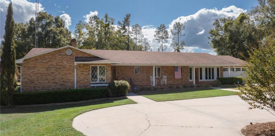House in Lake City, Florida 4 bedrooms, 314.57 sq.m. № 1275952