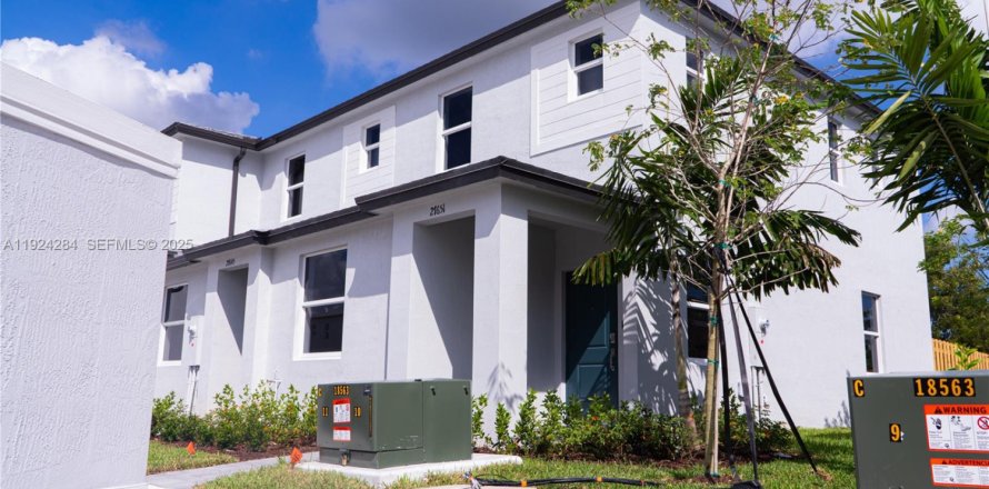 Townhouse in Miami, Florida 3 bedrooms № 1983640