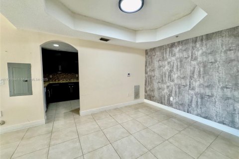Купить кондоминиум в Дорал, Флорида 2 спальни, 103.59м2, № 1692072 - фото 24