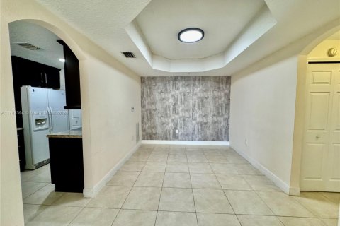 Купить кондоминиум в Дорал, Флорида 2 спальни, 103.59м2, № 1692072 - фото 23