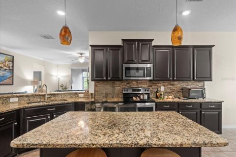 Casa en venta en Spring Hill, Florida, 4 dormitorios, 213.02 m2 № 2344698 - foto 7
