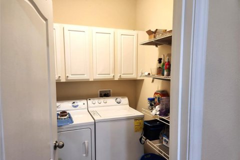 Casa en venta en Spring Hill, Florida, 4 dormitorios, 213.02 m2 № 2344698 - foto 13