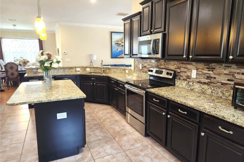 Casa en venta en Spring Hill, Florida, 4 dormitorios, 213.02 m2 № 2344698 - foto 9