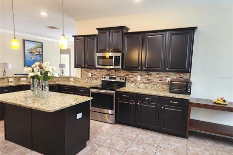 Casa en venta en Spring Hill, Florida, 4 dormitorios, 213.02 m2 № 2344698 - foto 11