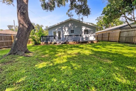 House in Kenneth City, Florida 3 bedrooms, 104.14 sq.m. № 1856062 - photo 9