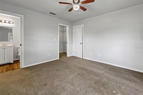 House in Kenneth City, Florida 3 bedrooms, 104.14 sq.m. № 1856062 - photo 16