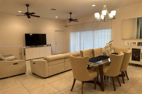 Villa ou maison à louer à Dania Beach, Floride: 3 chambres, 170.57 m2 № 1838711 - photo 12