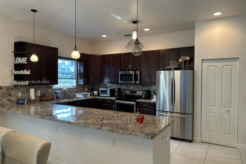 Villa ou maison à louer à Dania Beach, Floride: 3 chambres, 170.57 m2 № 1838711 - photo 15