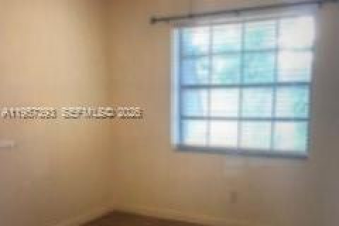 Condo in Sunrise, Florida, 2 bedrooms № 2153547 - photo 8