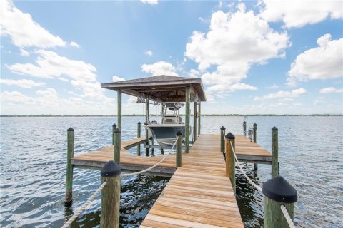 House in Merrit Island, Florida 4 bedrooms, 299.61 sq.m. № 1614482 - photo 4
