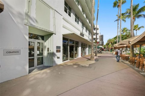 Commercial property in Miami Beach, Florida № 1996214 - photo 29