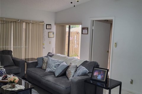 Casa en venta en Boynton Beach, Florida, 3 dormitorios, 128.21 m2 № 2031758 - foto 6